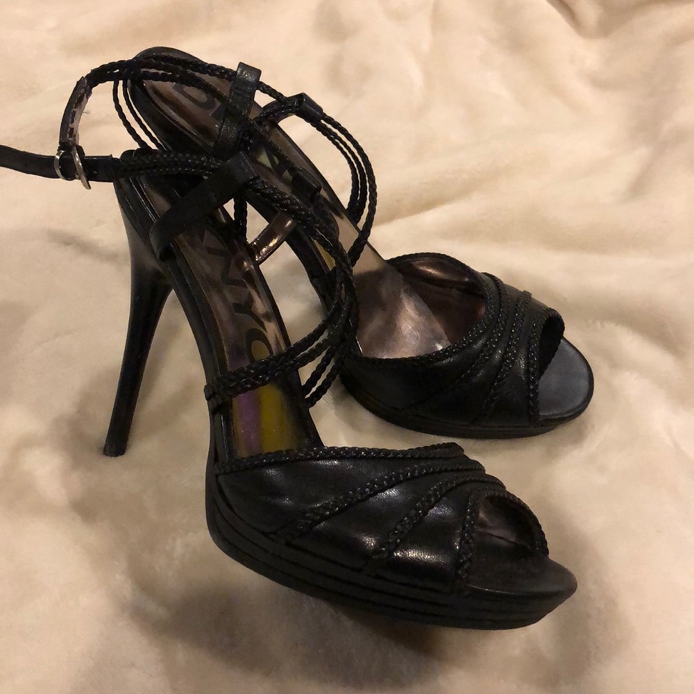 DKNY BLACK HEELS - Picture 6 of 8